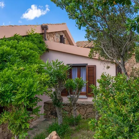 Coda Cavallo Villaggio Cala Paradiso Villino C4 度假居