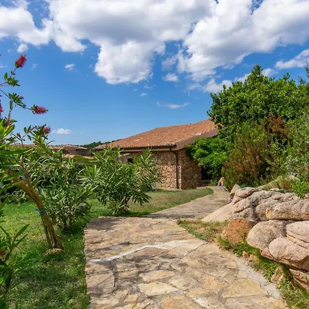度假居 Coda Cavallo Villaggio Cala Paradiso Villino C4 *